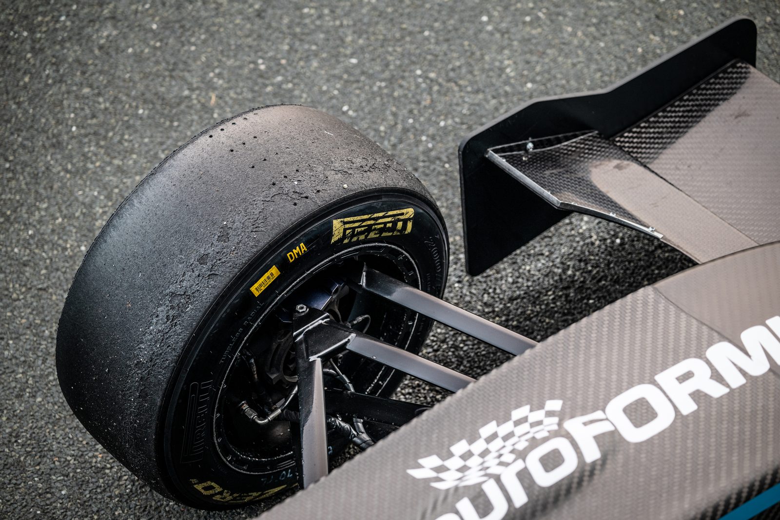 Détail mécanique d'une Formule Renault 2.0 Euroformula