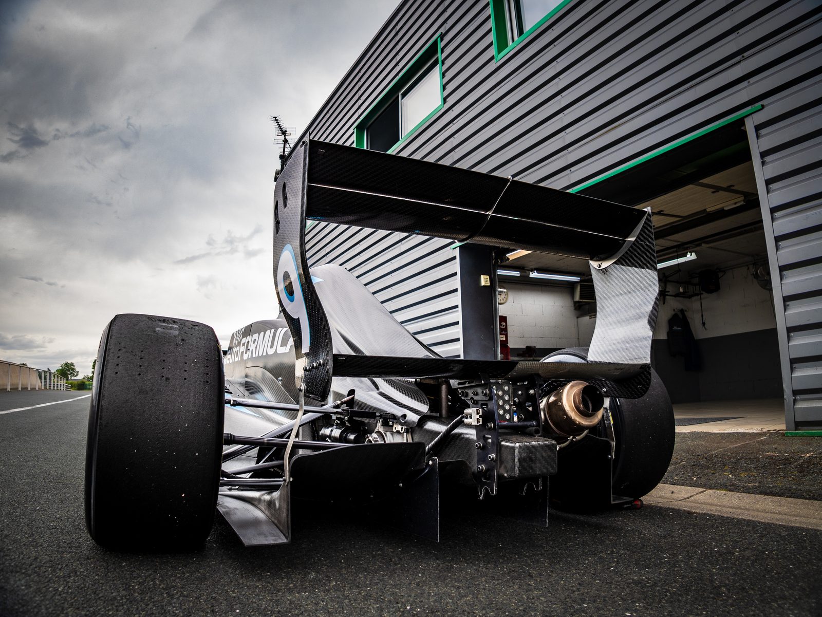 Détail mécanique d'une Formule Renault 2.0 Euroformula