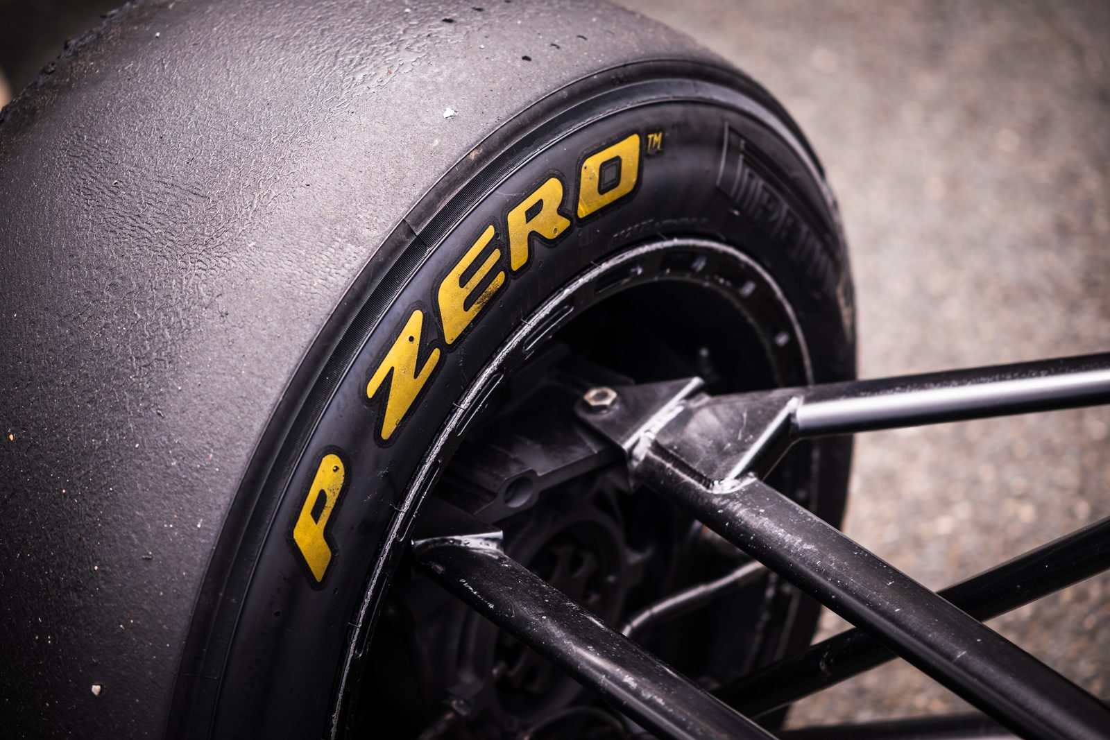 Détail mécanique d'une Formule Renault 2.0 Euroformula