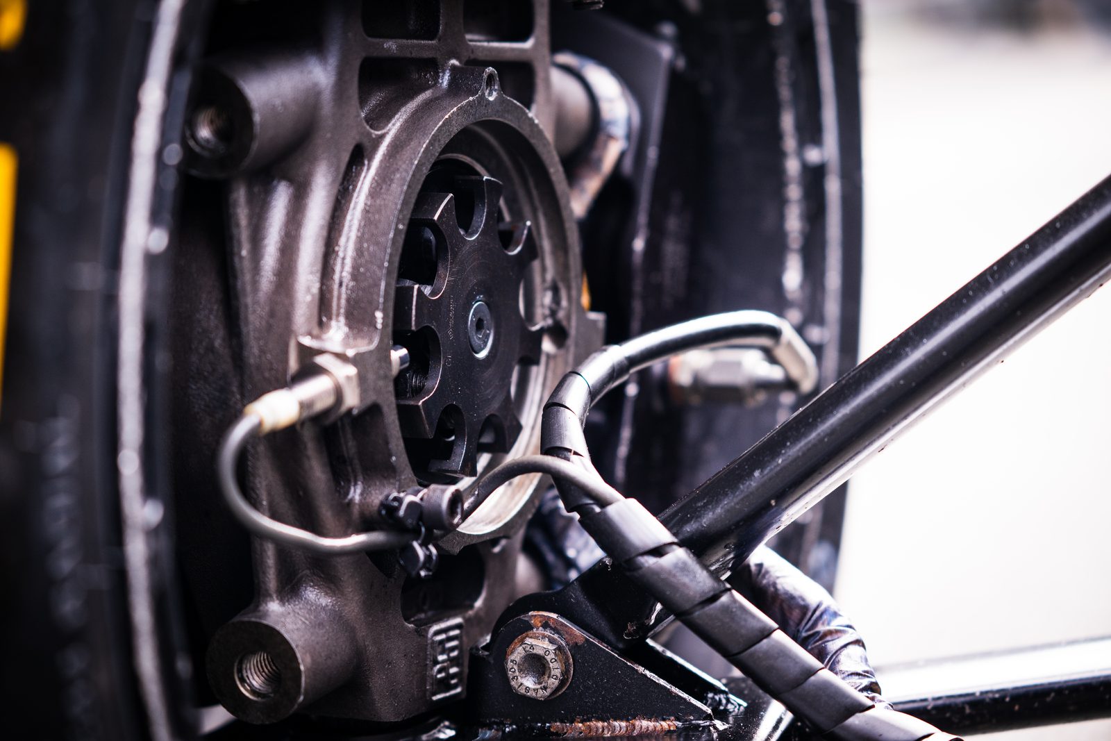 Détail mécanique d'une Formule Renault 2.0 Euroformula